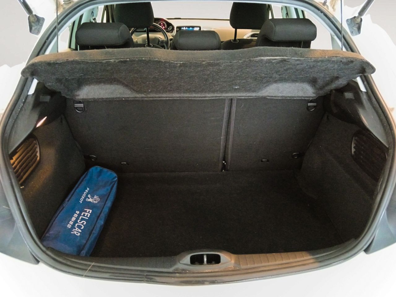 Foto Peugeot 208 12