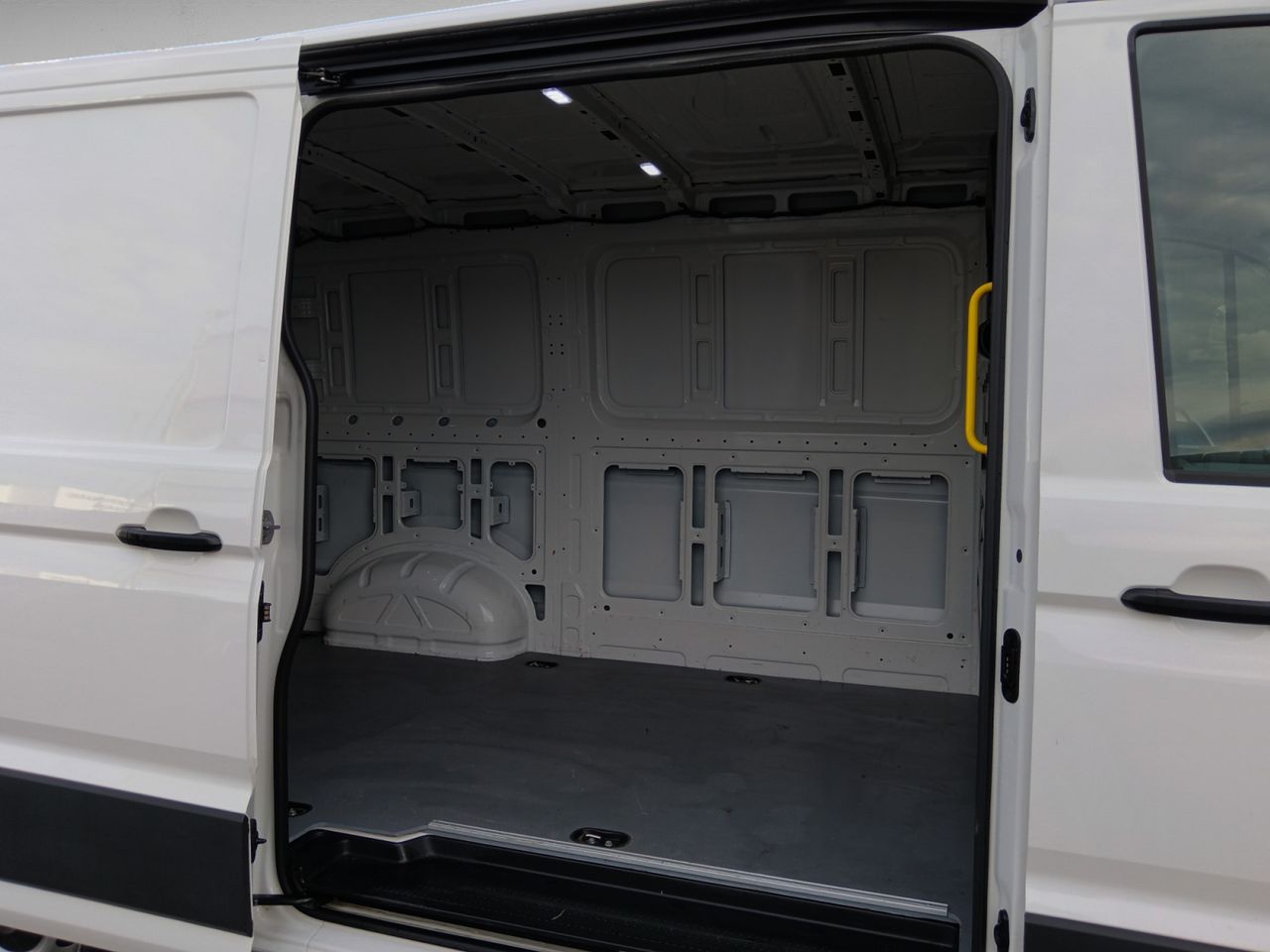 Foto Volkswagen Crafter 10
