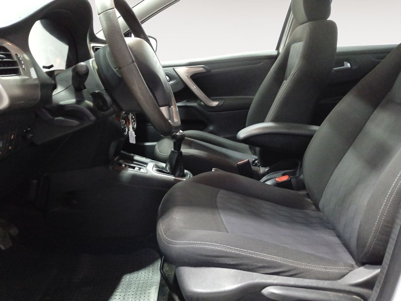 Foto Citroën C-Elysèe 8