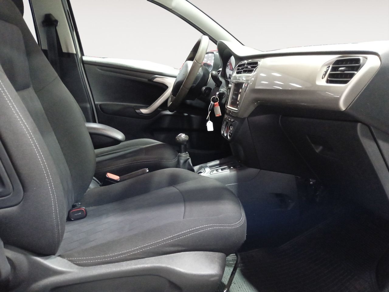 Foto Citroën C-Elysèe 10