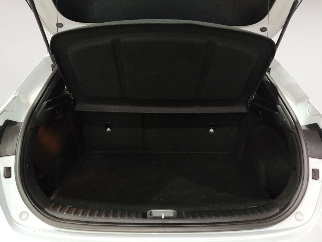 Foto Kia XCeed 11