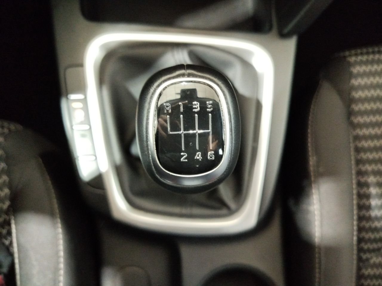 Foto Kia XCeed 12