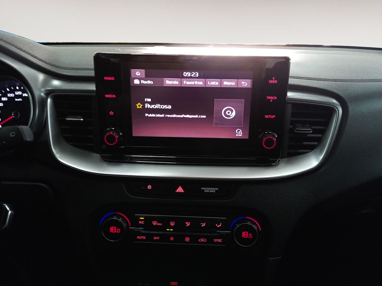 Foto Kia XCeed 14
