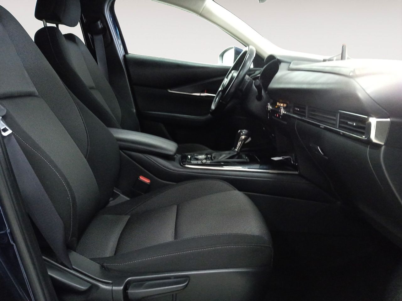 Foto Mazda CX-30 10