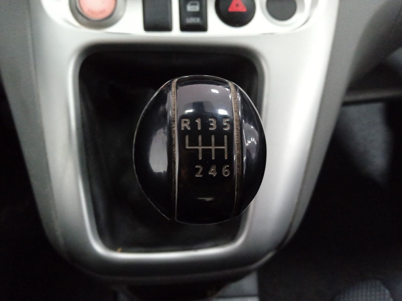Foto Nissan NV200 12