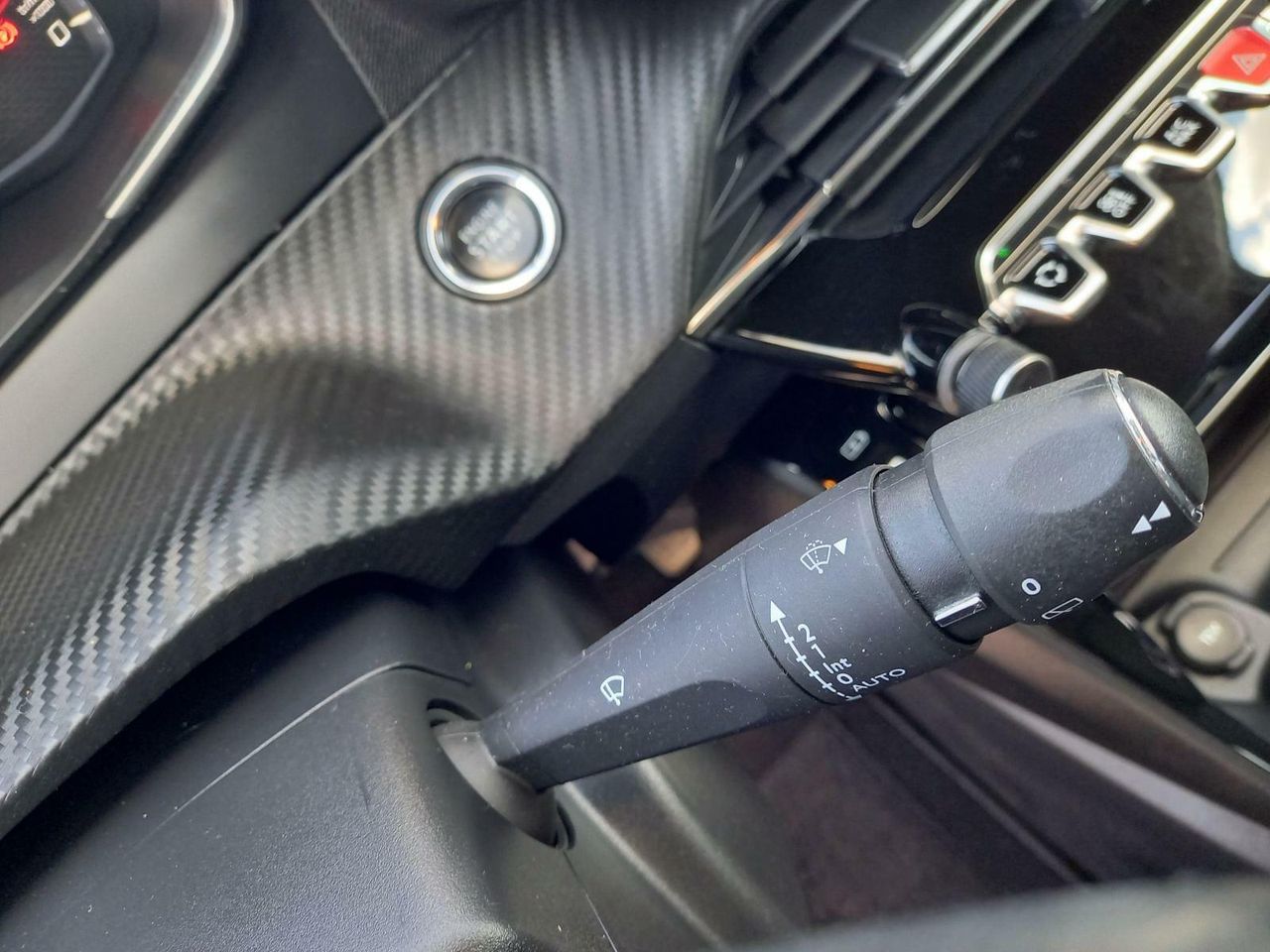 Foto Peugeot 208 16