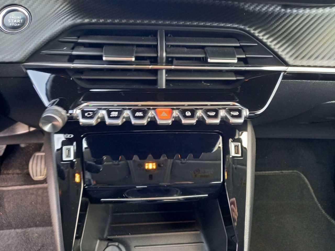Foto Peugeot 208 21