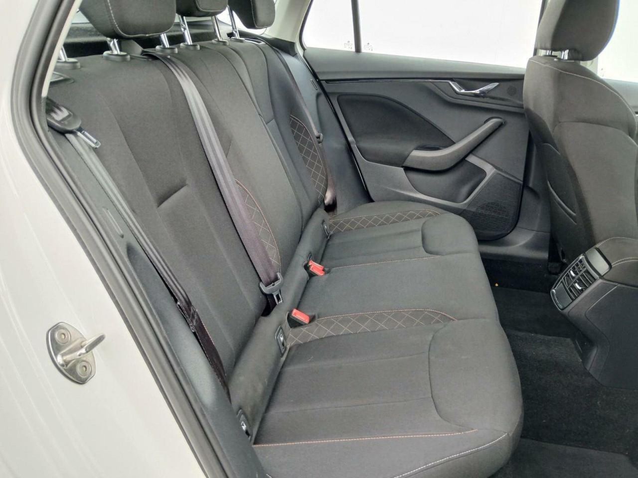 Foto Skoda Kamiq 7