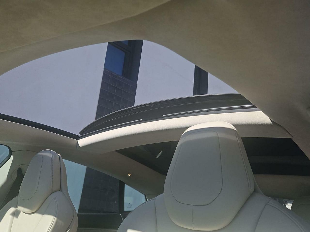 Foto Tesla Model  S 16
