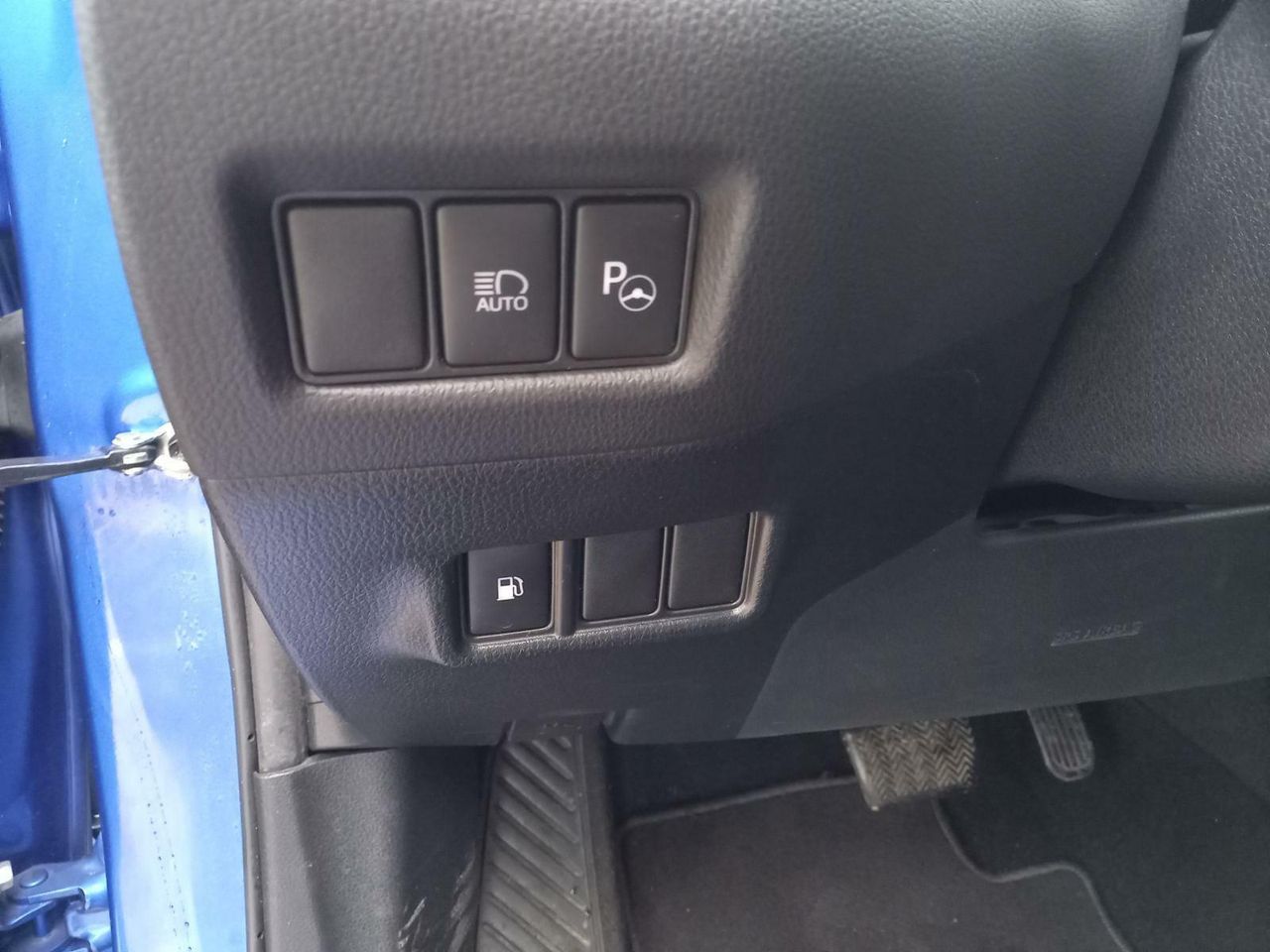 Foto Toyota C-HR 13