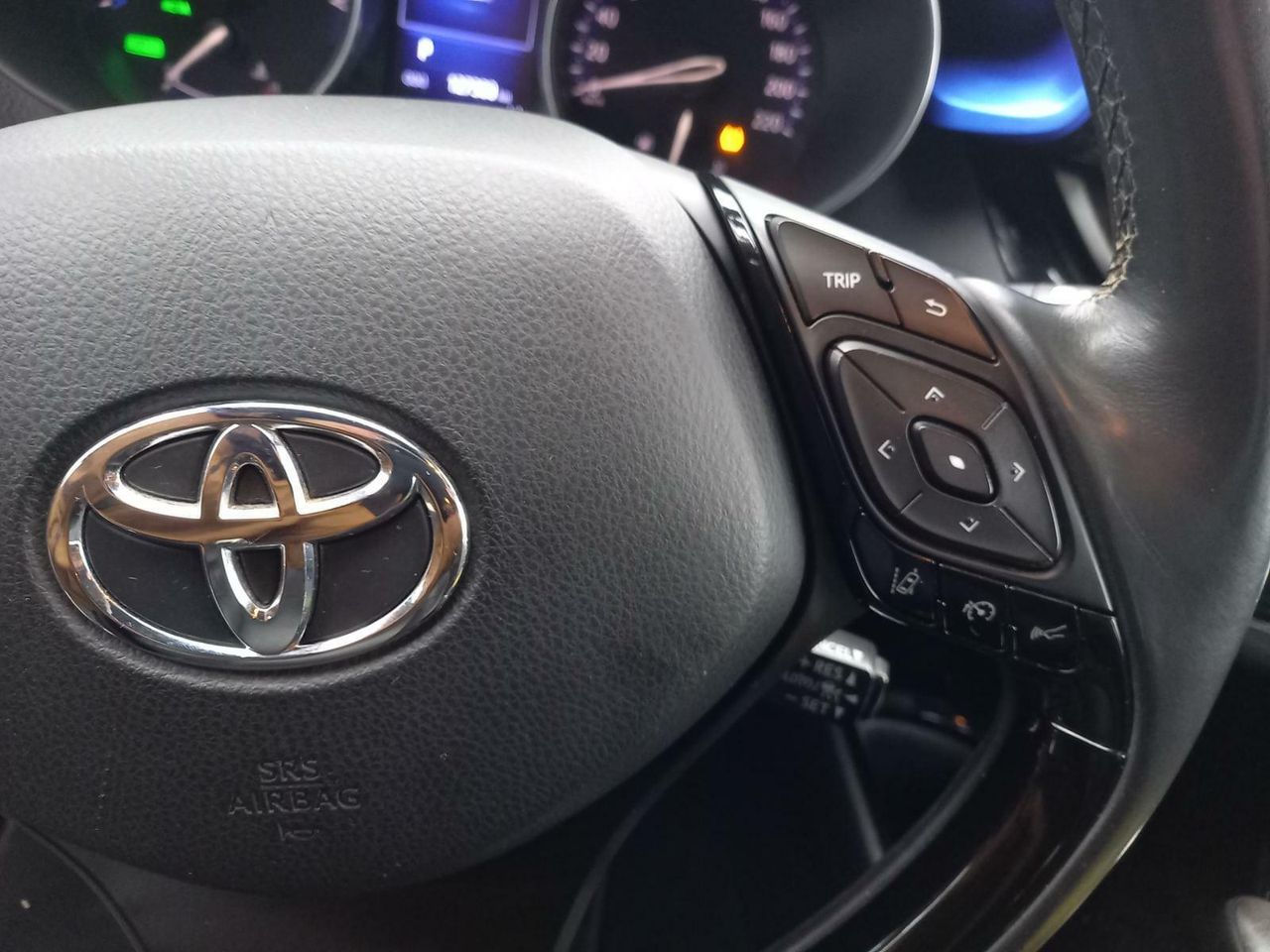 Foto Toyota C-HR 15