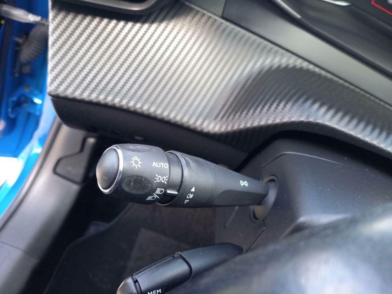 Foto Peugeot 208 17