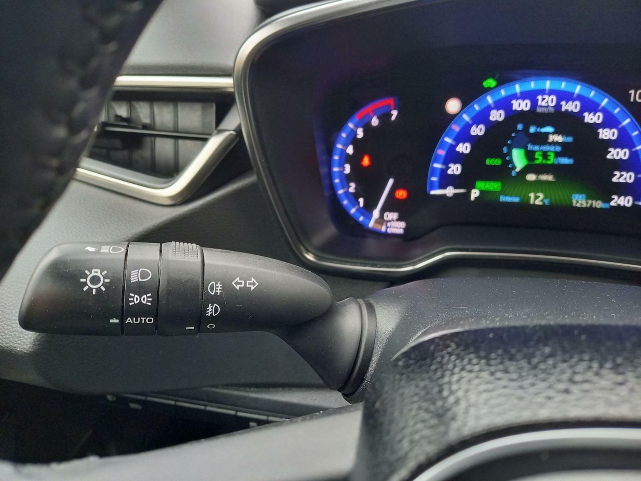 Foto Toyota Corolla 14