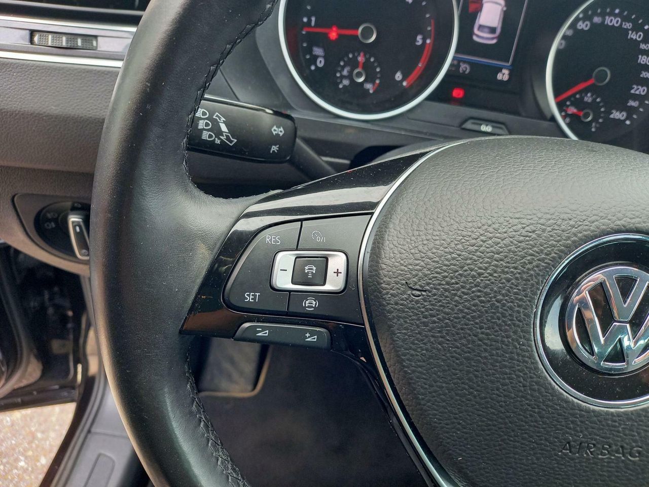 Foto Volkswagen Tiguan 16