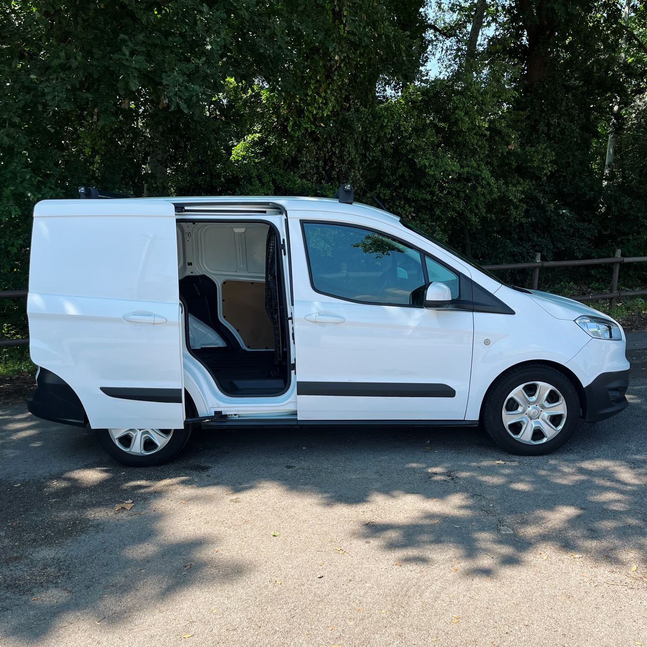 Foto Ford Transit  Courier 8