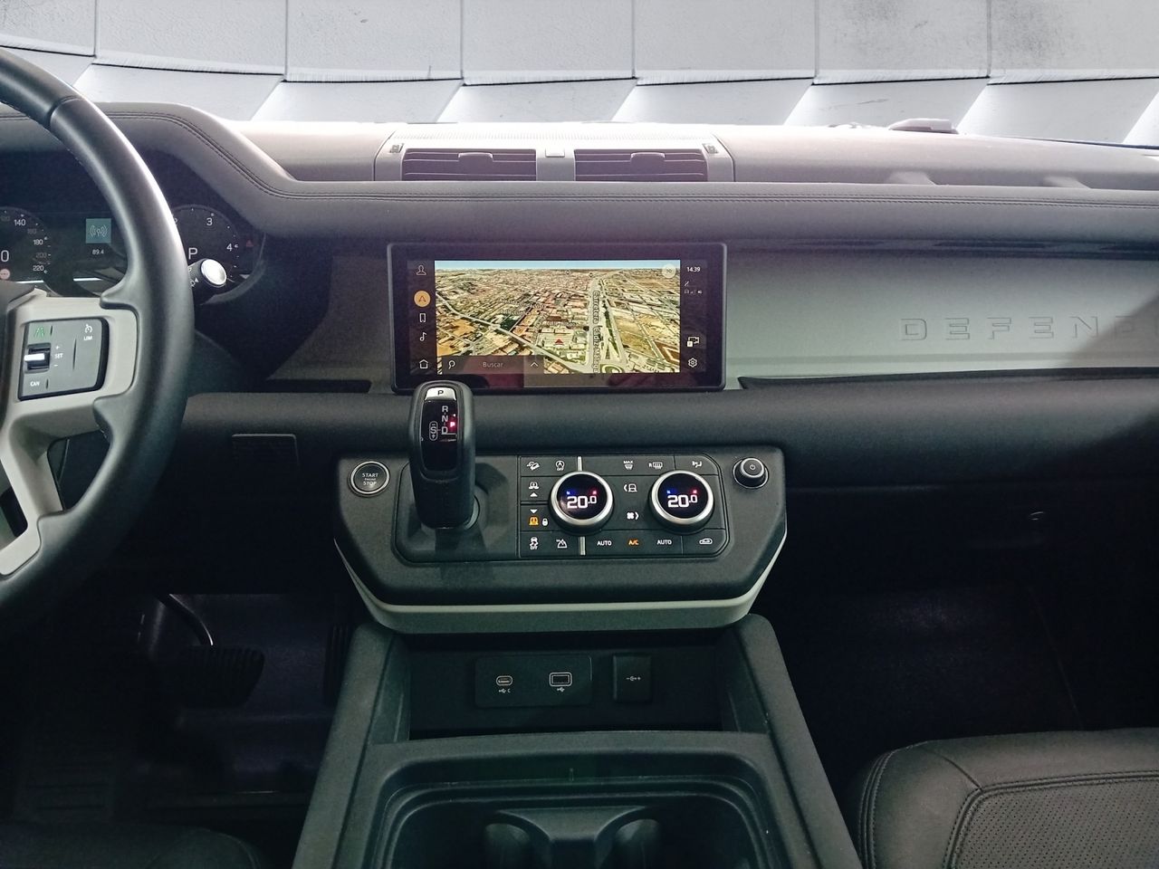 Foto Land-Rover Defender 12