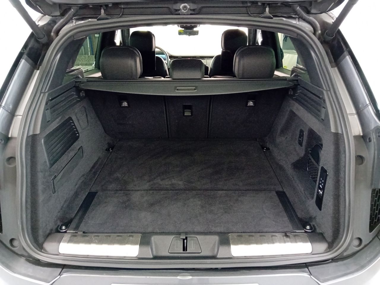 Foto Land-Rover Range Rover Sport 16