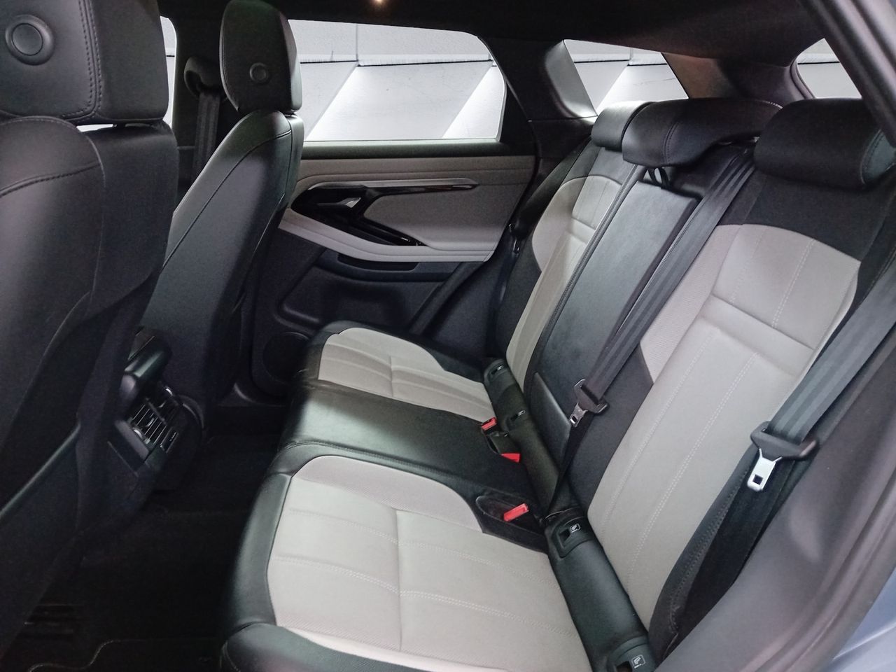 Foto Land-Rover Range Rover Evoque 15