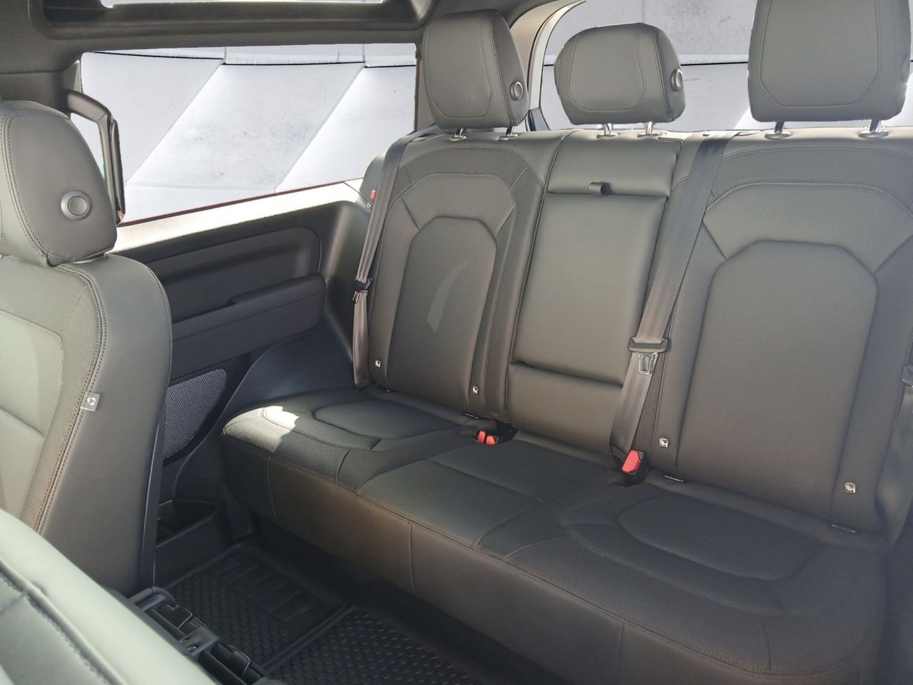 Foto Land-Rover Defender 14