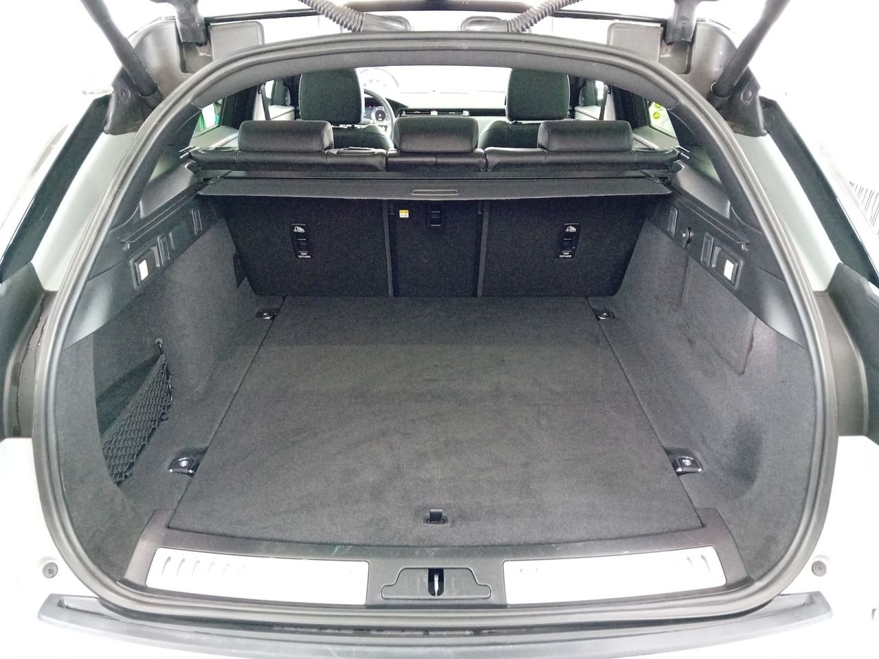 Foto Land-Rover Range Rover Velar 16