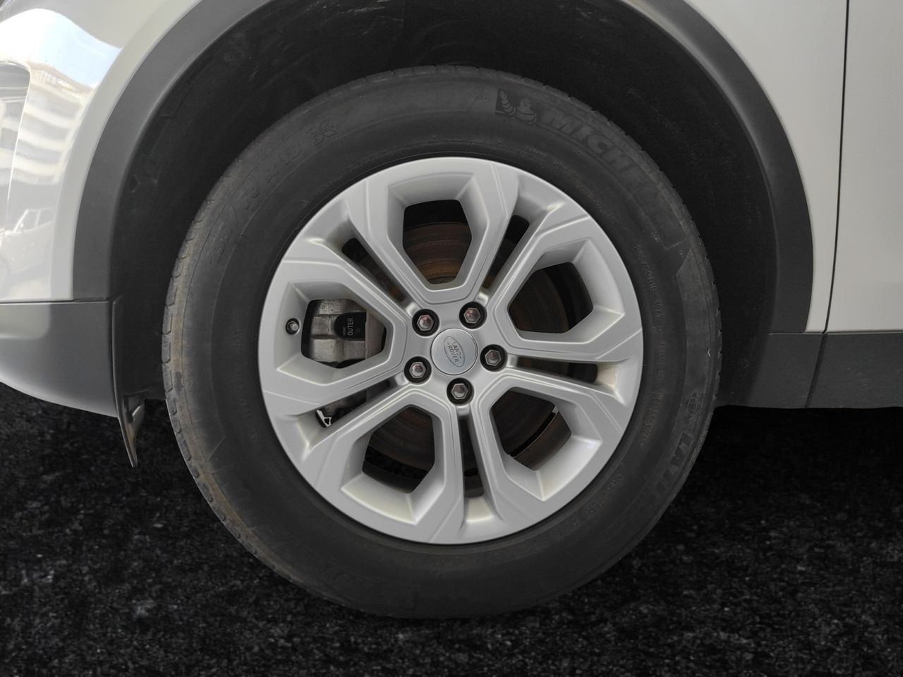 Foto Land-Rover Discovery Sport 16