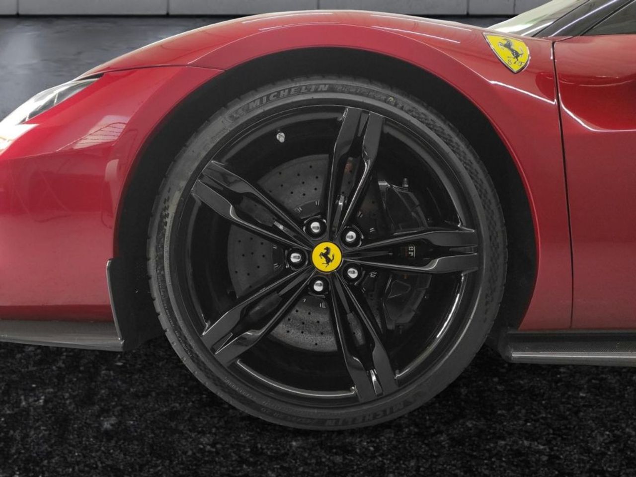 Foto Ferrari 296 12