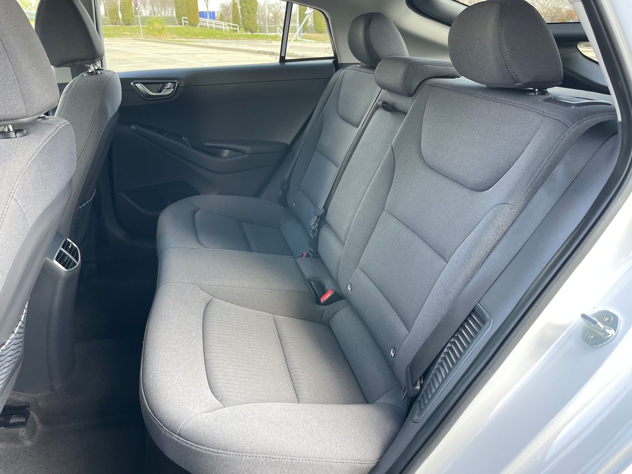 Foto Hyundai IONIQ 11