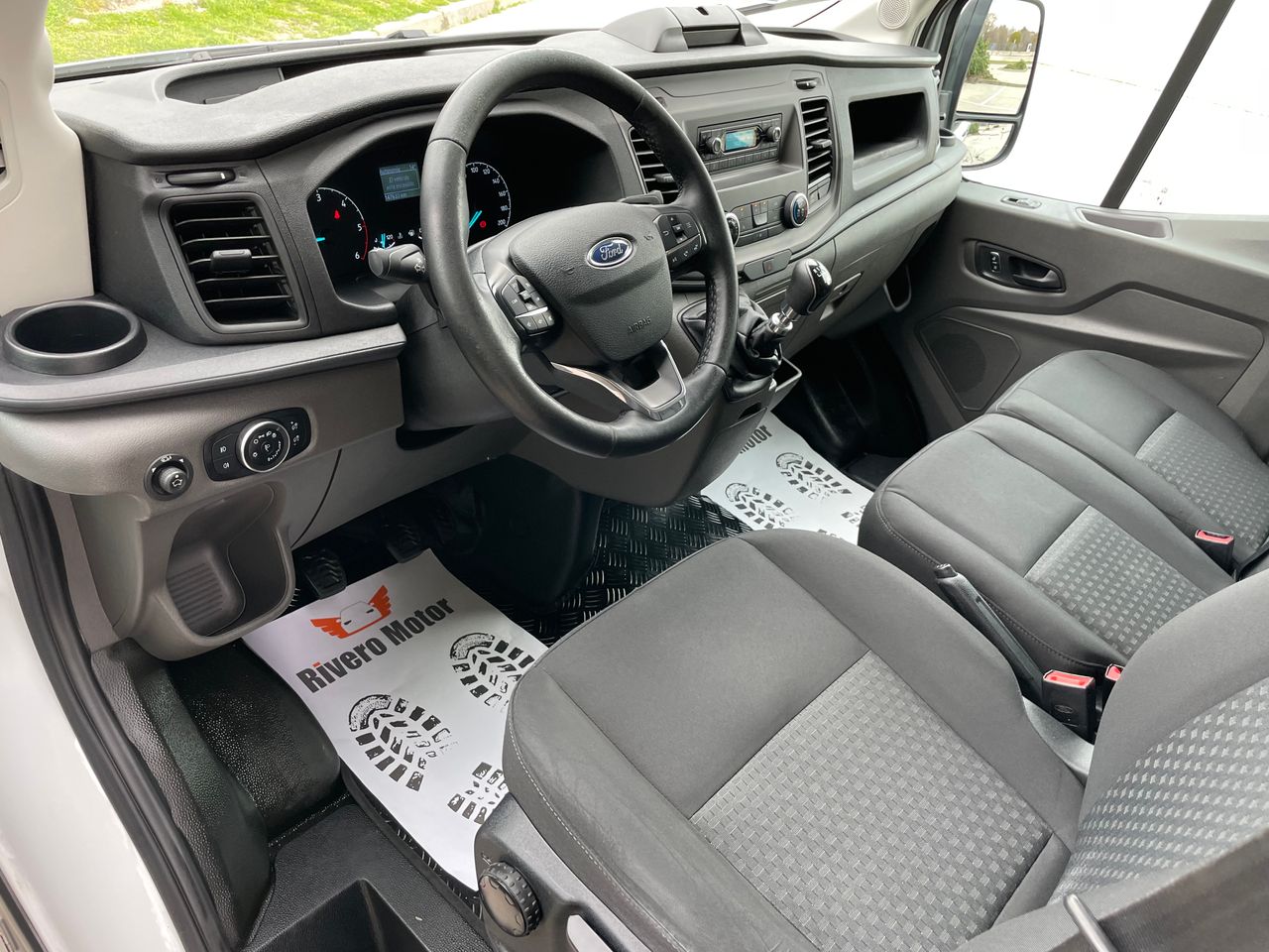 Foto Ford Transit 8