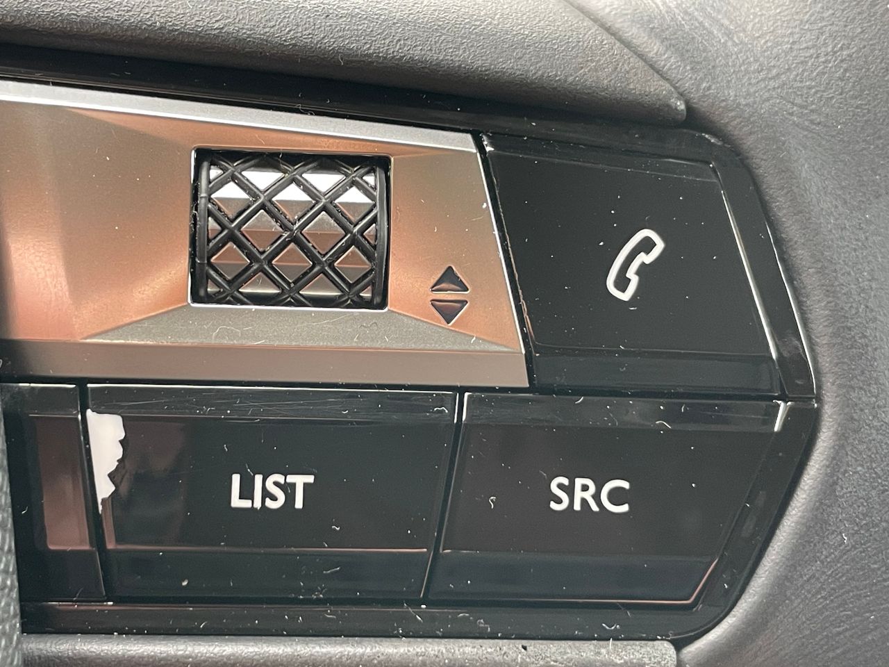 Foto DS Automobiles DS 3 29