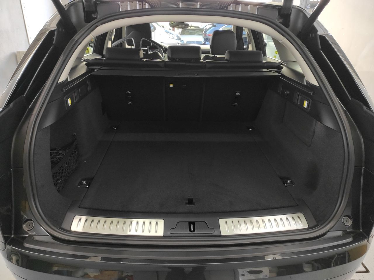 Foto Land-Rover Range Rover Velar 16