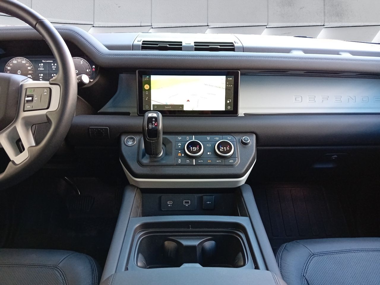 Foto Land-Rover Defender 11