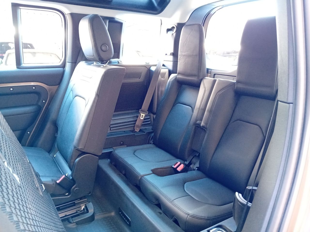 Foto Land-Rover Defender 16