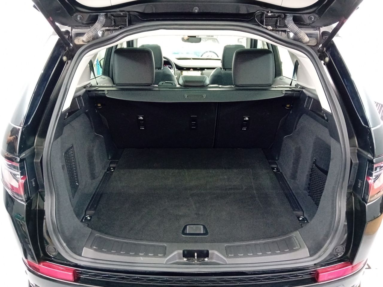 Foto Land-Rover Discovery Sport 16