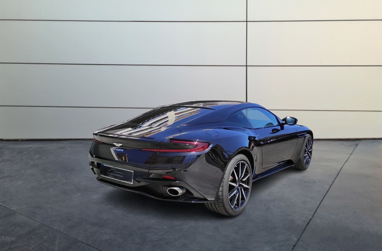 Foto Aston martin DB11 8