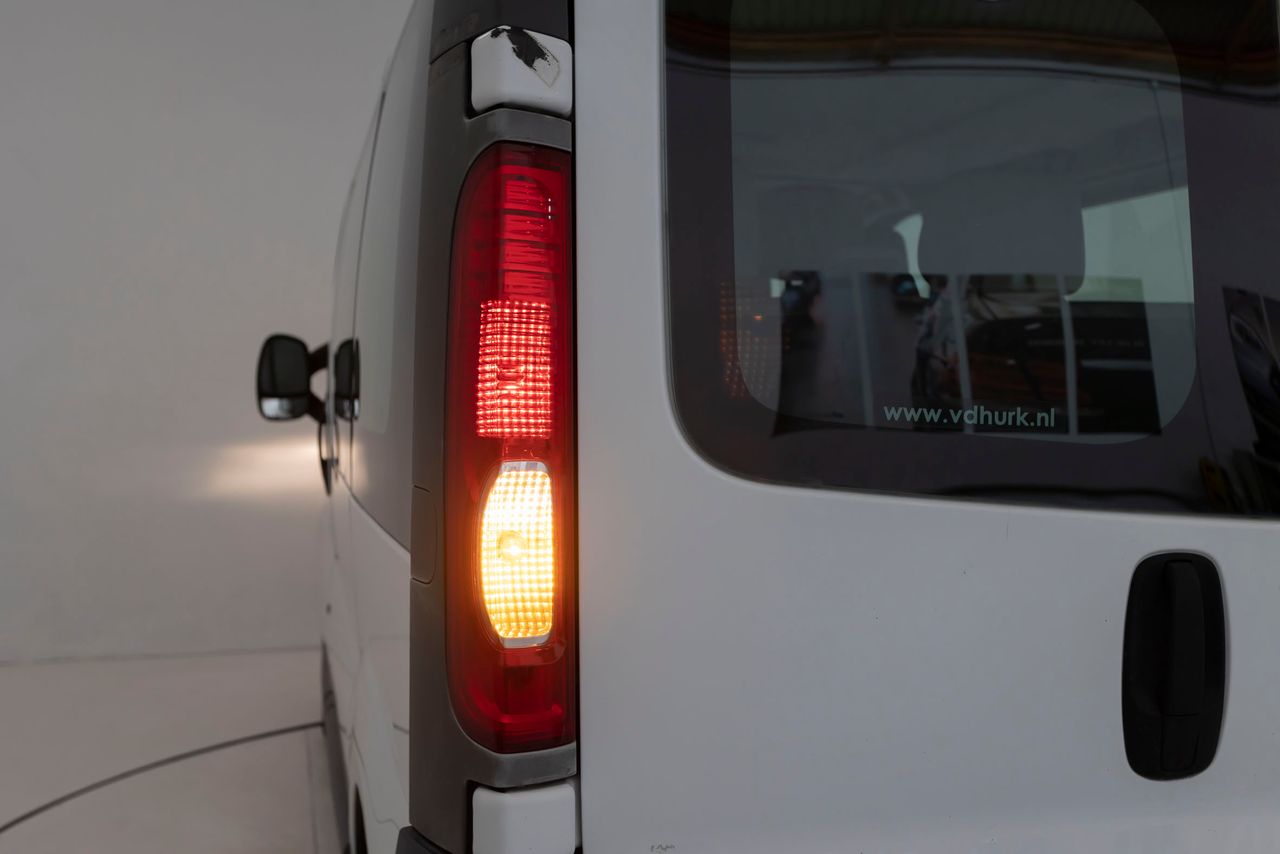 Foto Opel Vivaro 14