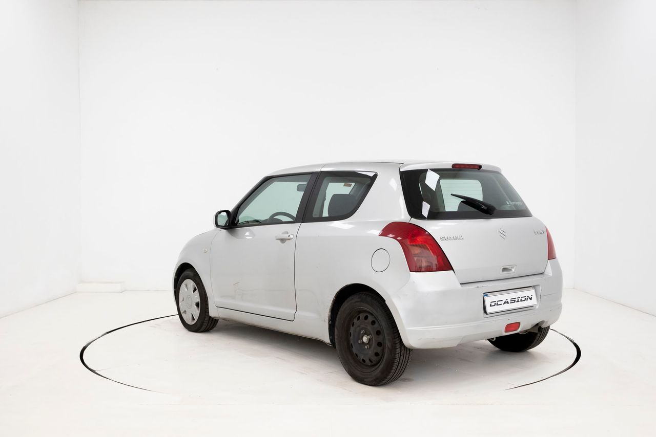 Foto Suzuki Swift 33