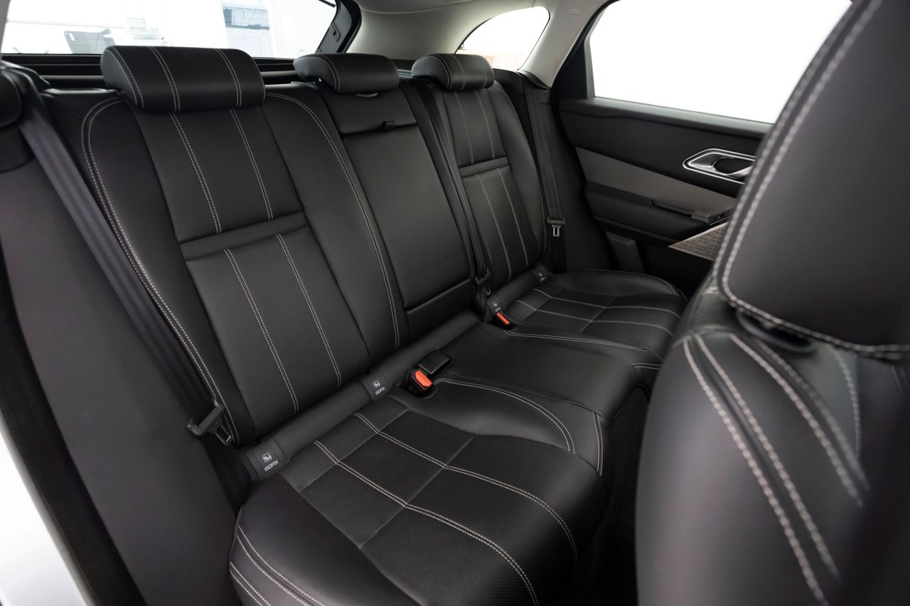 Foto Land-Rover Range Rover Velar 16