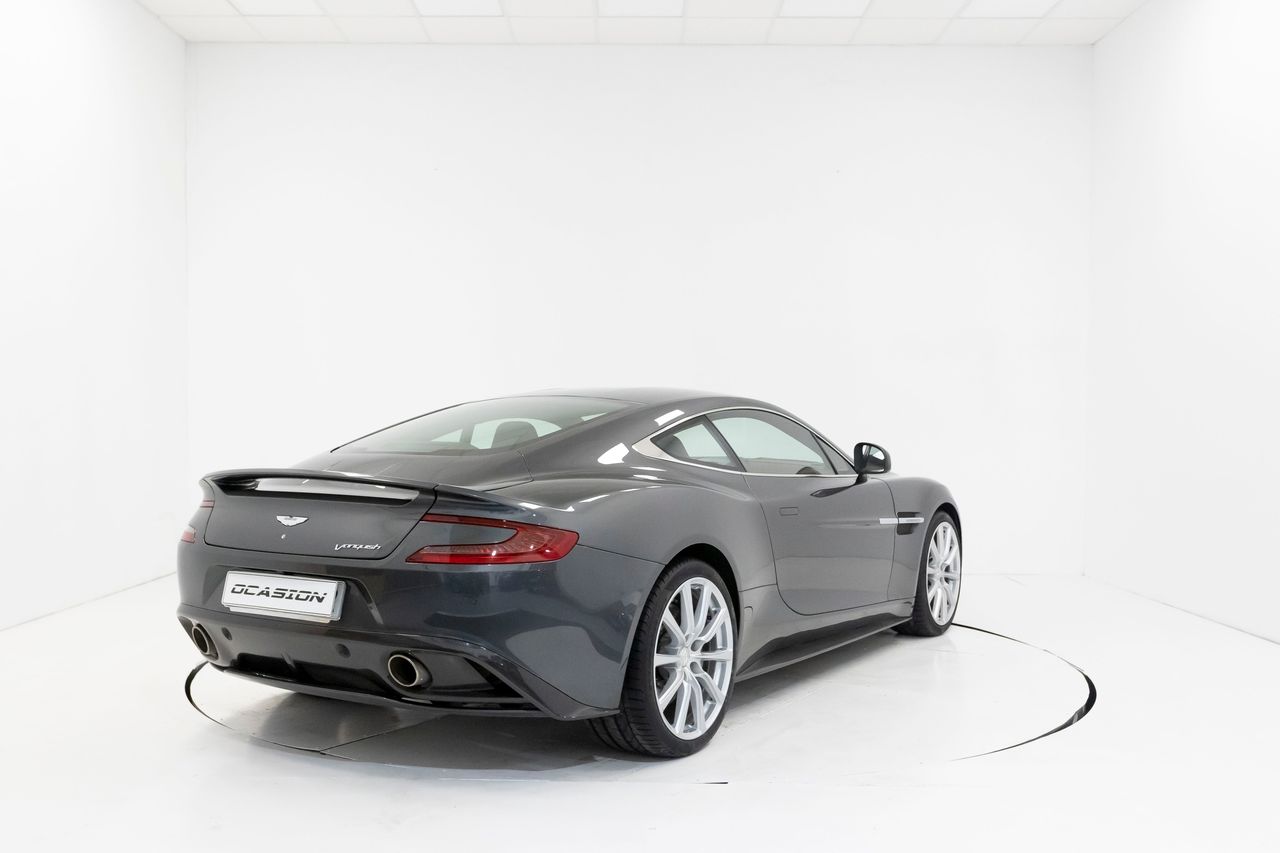 Foto Aston martin Vanquish 2