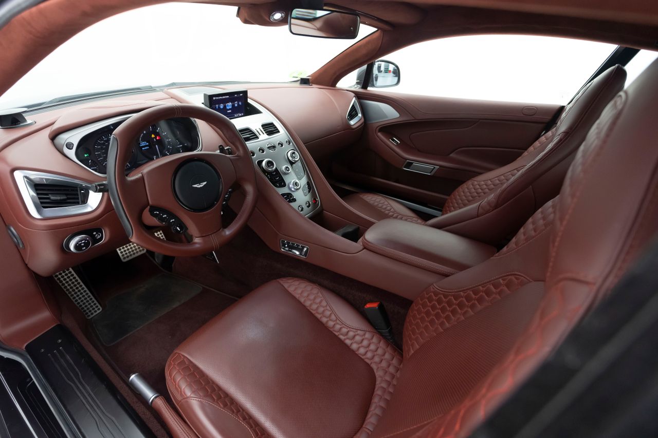 Foto Aston martin Vanquish 4