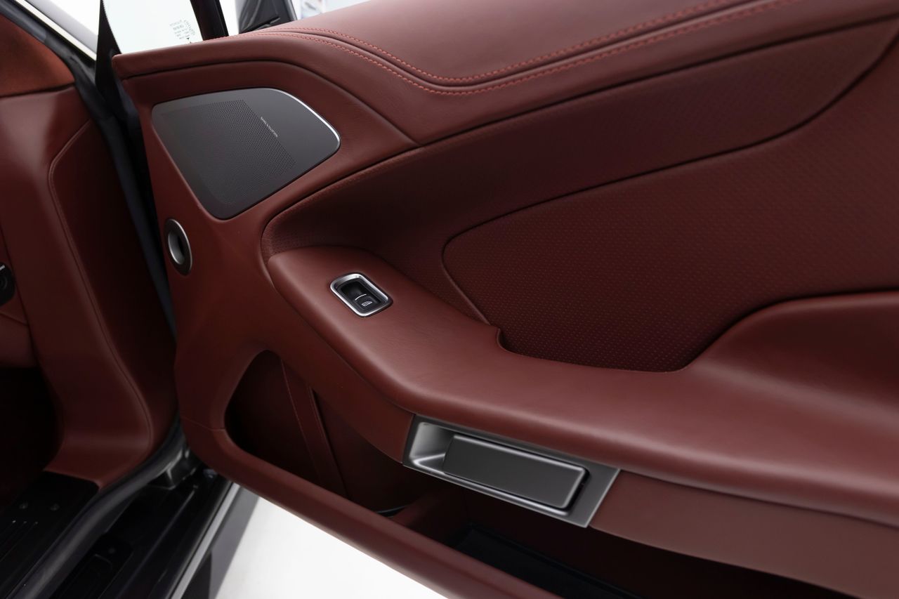 Foto Aston martin Vanquish 16