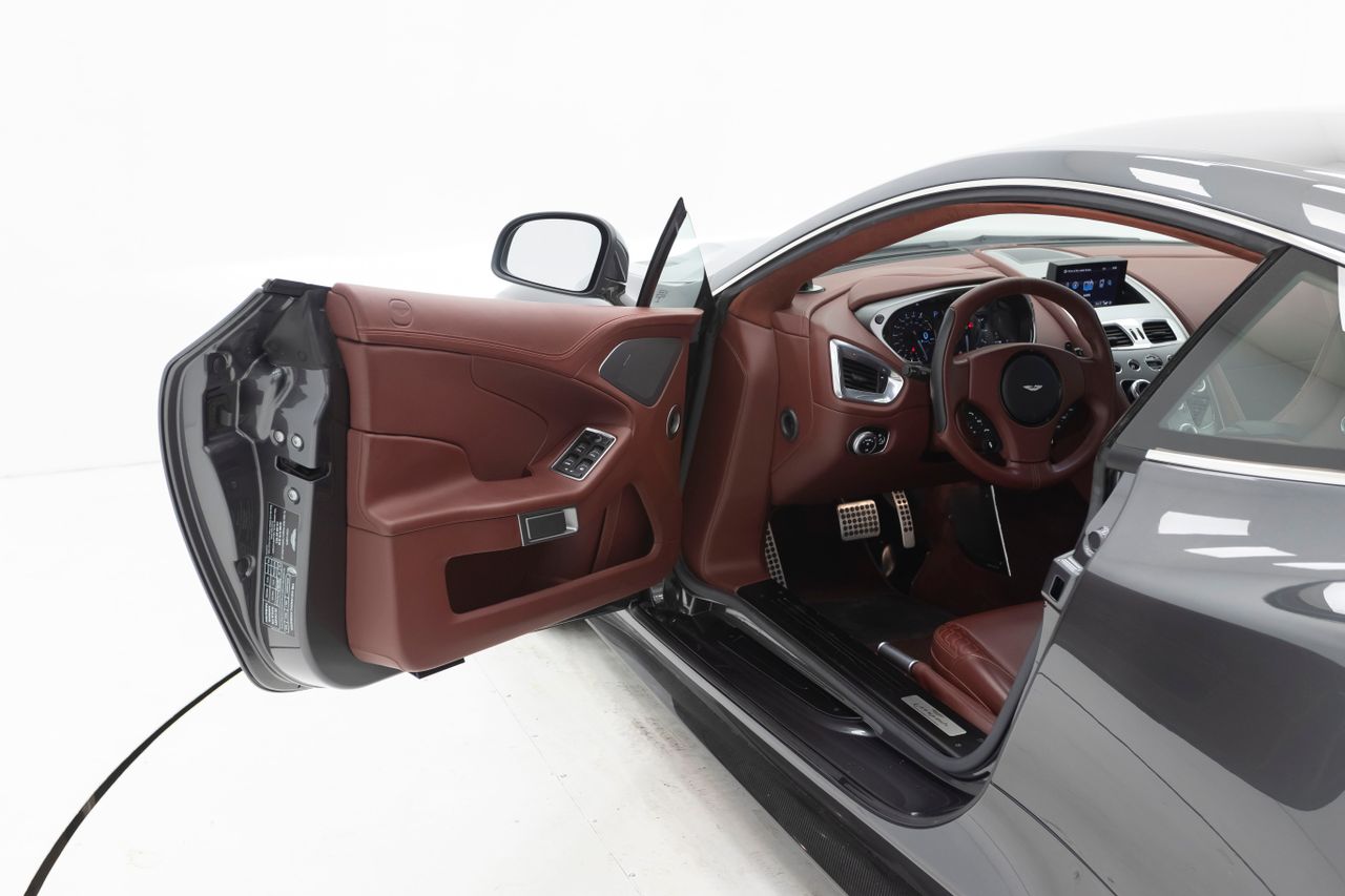 Foto Aston martin Vanquish 23