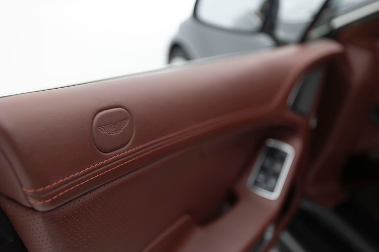 Foto Aston martin Vanquish 25