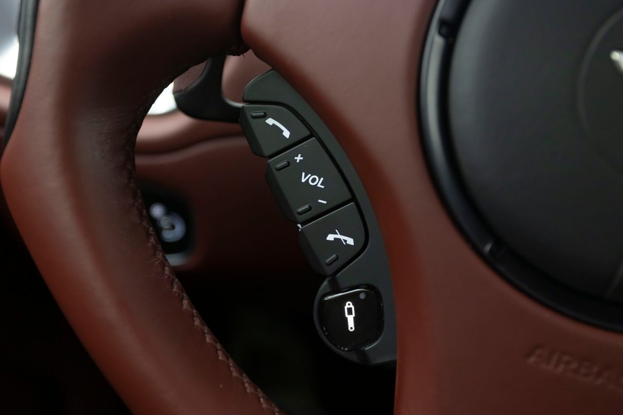 Foto Aston martin Vanquish 29
