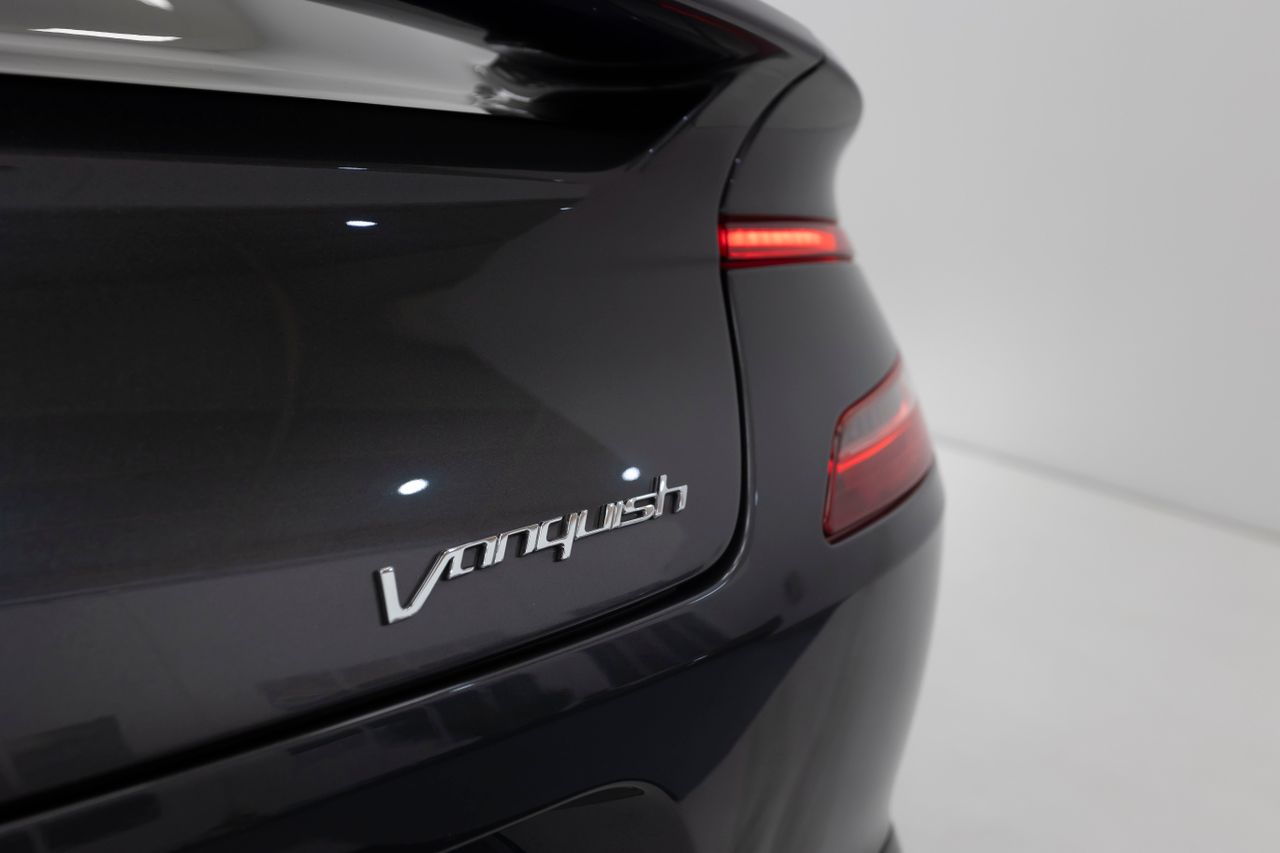 Foto Aston martin Vanquish 46