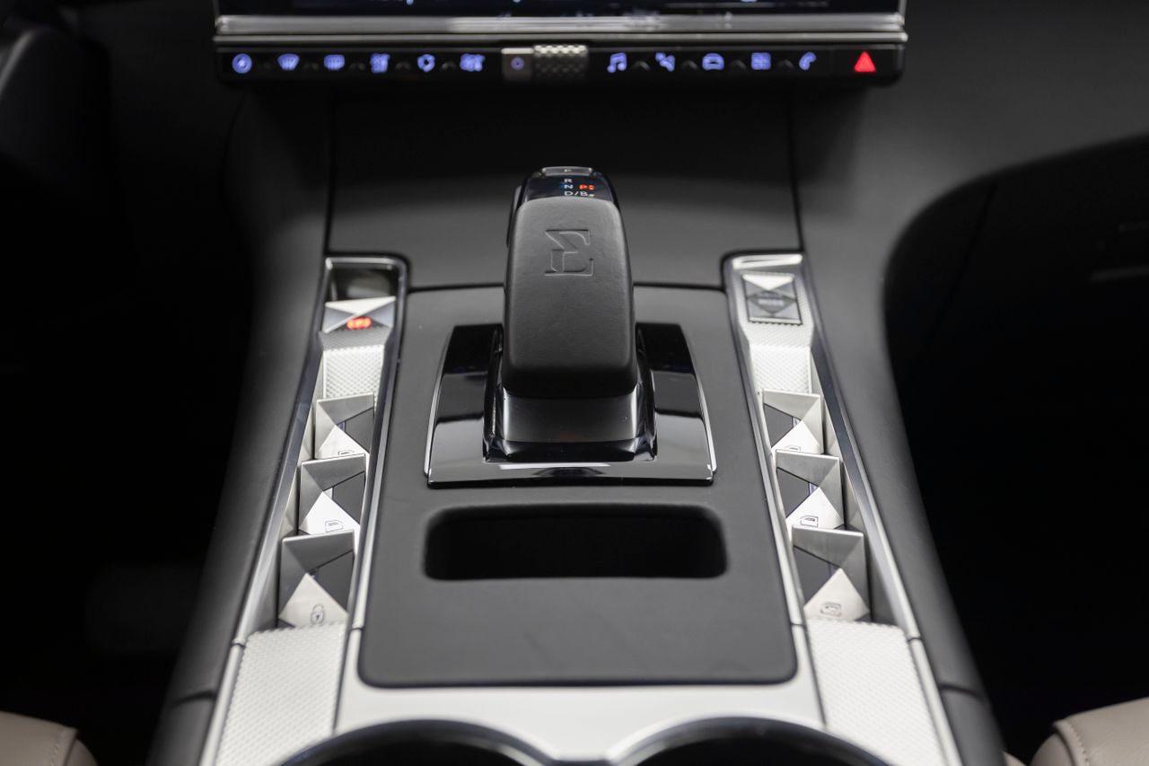 Foto DS Automobiles DS 7 18