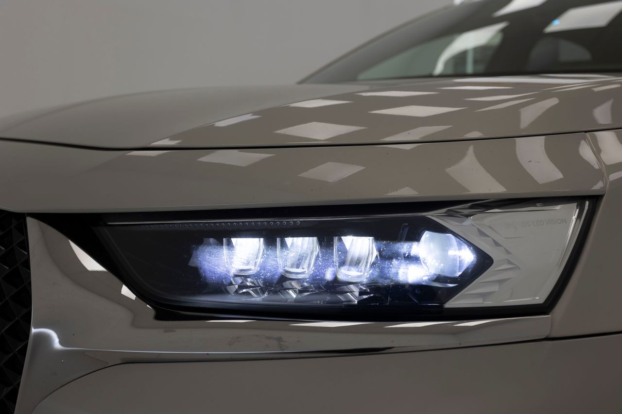 Foto DS Automobiles DS 7 56