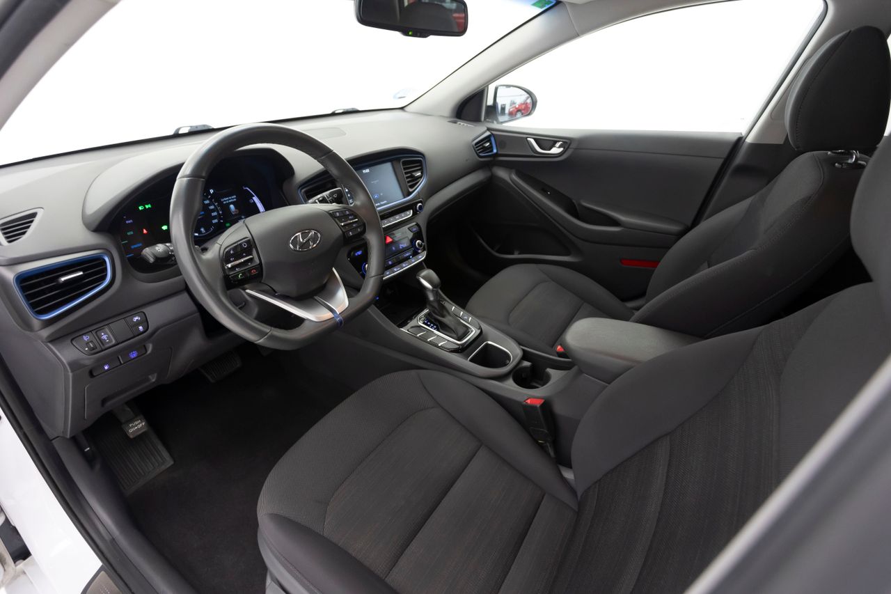 Foto Hyundai IONIQ 30