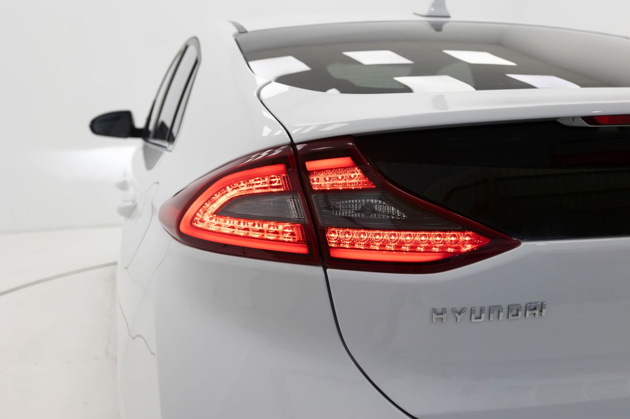 Foto Hyundai IONIQ 46