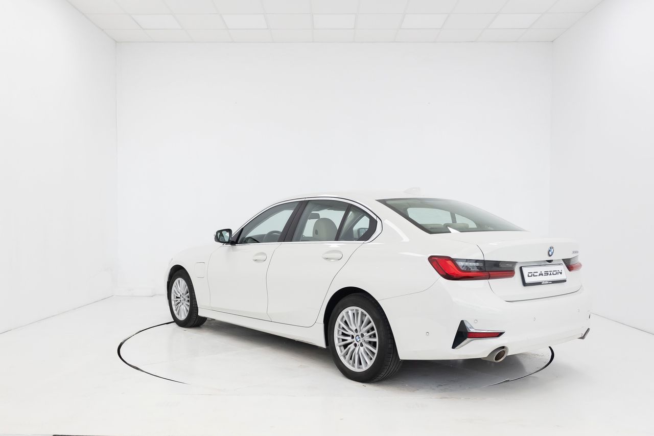 Foto BMW Serie 3 64