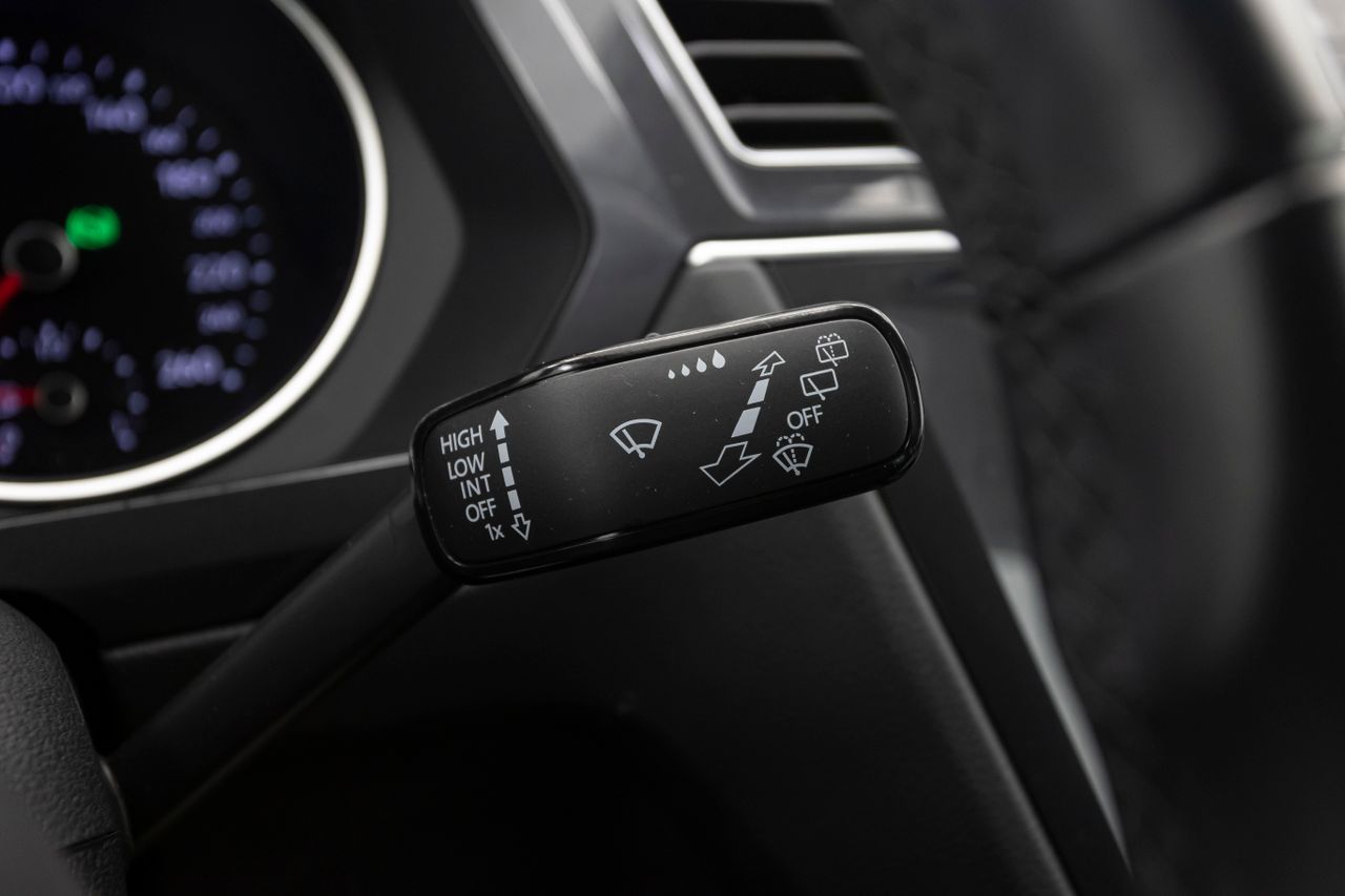 Foto Volkswagen Tiguan 30